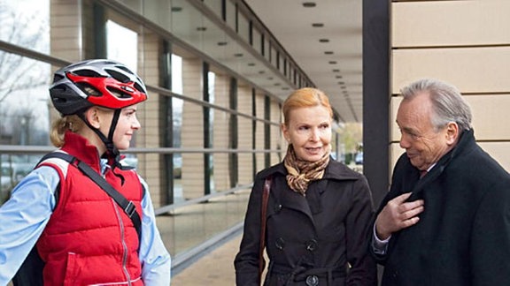 Dr. Isabel Dahl hat ein Vorstellungsgespräch in der Sachsenklinik.