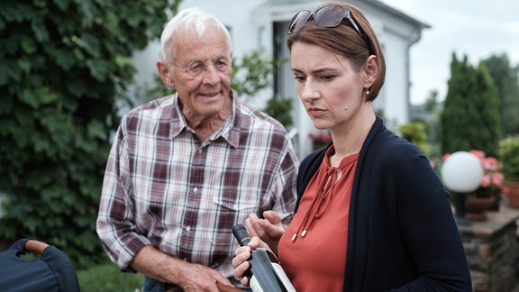 Maria Weber (Annett Renneberg) will nach langer Zeit endlich mal wieder Martin Stein besuchen. Doch von seinem Vater Otto Stein (Rolf Becker) erfährt sie, dass Martin schon Besuch hat.