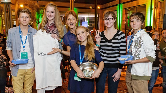 Johann Lukas Sickert, Hendrikje Fitz, Ella Zirzow, Anthony Petrifke mit Fans beim Fantreffen