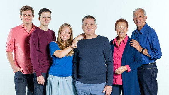  Jakob Heilmann (Karsten Kühn), Jonas Heilmann (Anthony Petrifke), Lisa Schroth (Ella Zirzow), Dr. Roland Heilmann (Thomas Rühmann), Charlotte Gauss (Ursula Karusseit), Otto Stein (Rolf Becker)