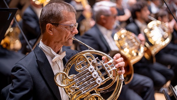 Das MDR-Sinfonieorchester spielt im Leipziger Gewandhaus das Eröffnungskonzert der MDR-Konzertsaison 2024/25