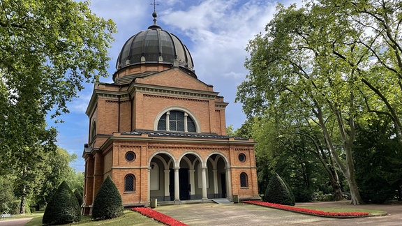 Die Friedhofskapelle auf dem Südfriedhof in Halle (Saale)