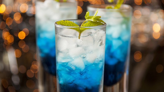 Cocktail mit Blue Curacao