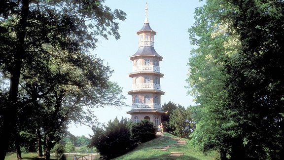 Fünfstöckige Backsteinpagode im Englisch-Chinesischen Garten in Oranienbaum