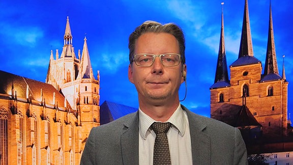 Knut Demmler, stellv. Landeswahlleiter Thüringen, im Schaltgespräch