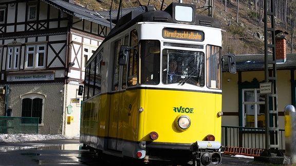 Ein Wagenzug der Kirnitzschtalbahn