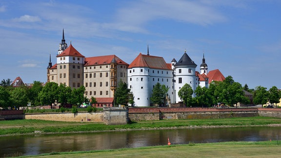 Schloss Hartenfels in Torgau an der Elbe bei Sonnenschein