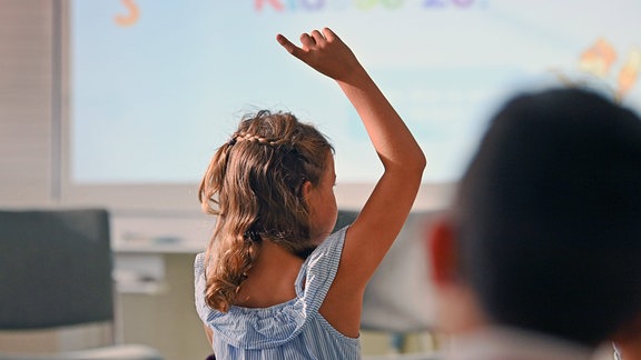 Schulunterricht an einer Grundschule in Bayern am ersten Schultag nach den Sommerferien am 12.09.2023.