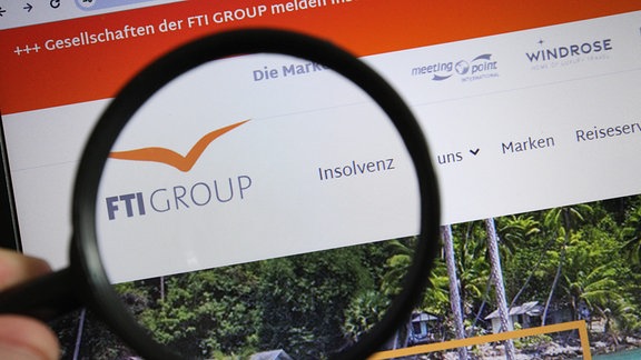 Der Reiseanbieter FTI informiert auf seiner Website Kunden darüber, dass der Konzern Insolvenz angemeldet hat.