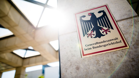 «Generalbundesanwalt beim Bundesgerichtshof» steht auf einem Schild am Eingang zum Gebäude der Bundesanwaltschaft. 