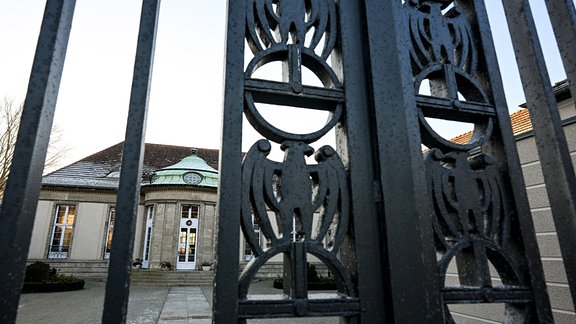  Blick auf ein Gästehaus in Potsdam, in dem AfD-Politiker nach einem Bericht des Medienhauses Correctiv im November an einem Treffen teilgenommen haben sollen