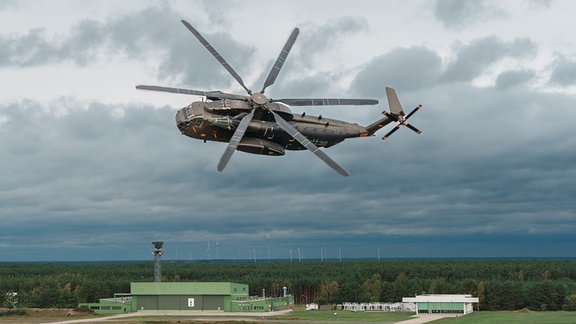 Bundeswehr-Hubschrauber im Flug