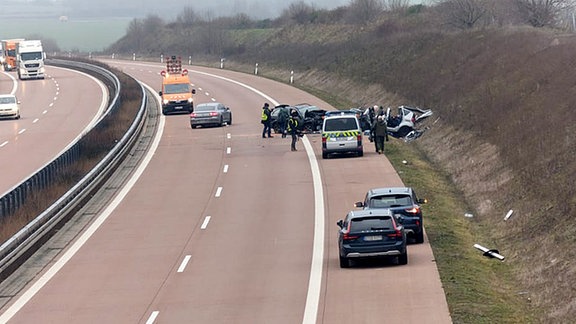 Unfall mit Falschfahrer auf der A38