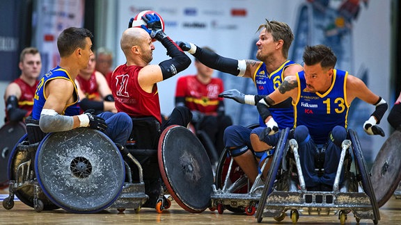 Jens Sauerbier (Deutschland) im Duell mit Tobias Sandberg (Schweden)