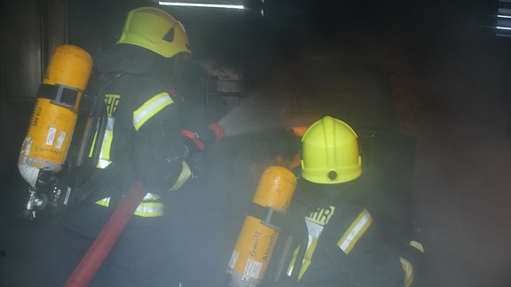 Feuerwehrleute bei einer Übung