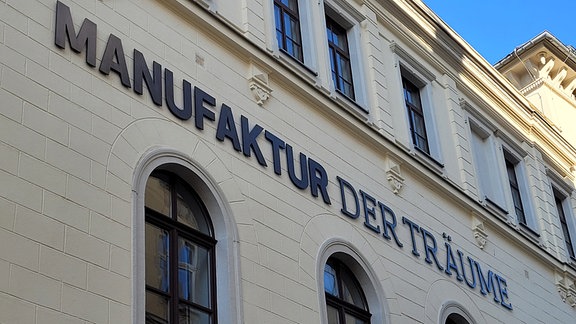 Die Fassade des Museums "Manufaktur der Träume" in Annaberg-Buchholz.