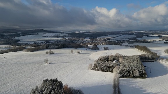 Luftbild verschneite Landschaft