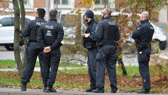 Polizeiaufgebot rund um den Gedenkort, Besuch Kanzlerin Angela Merkel am Gedenkort für NSU-Opfer, 04.11.2019