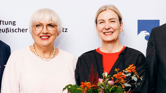 Marion Ackermann, Claudia Roth