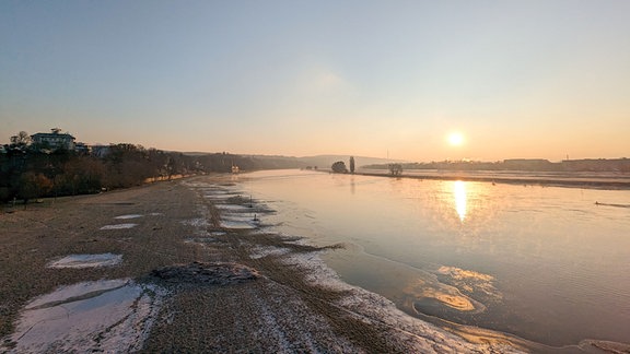 Die Elbe in Dresden bei Hochwasser