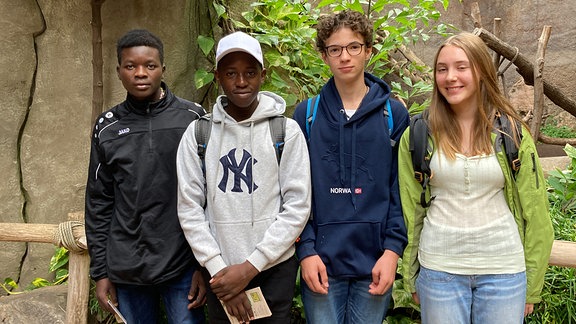 Schülergruppe im Zoo Leipzig