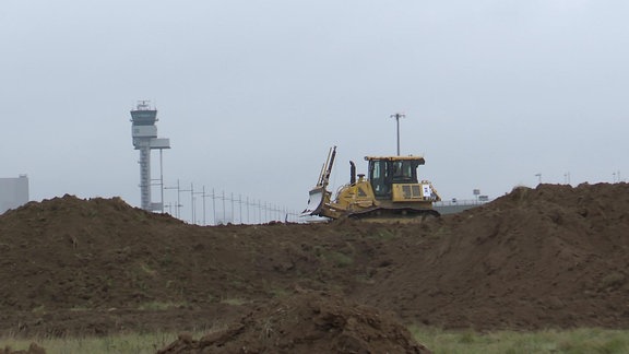 Deutsche Aircraft baut ein neues Flugzeugwerk am Flughafen Leipzig/Halle