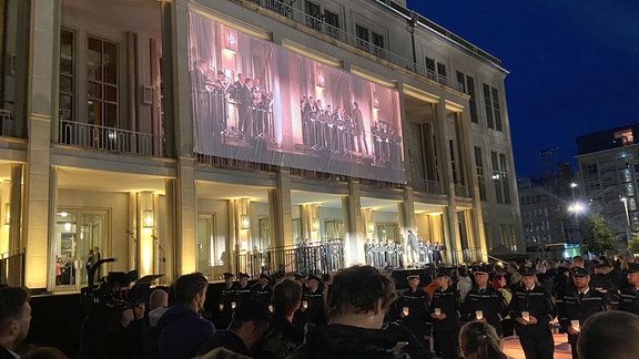 Musiker spielen zum Lichtfest auf dem Augustusplatz Leipzig. 