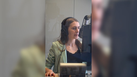 Valerie Börner im Radiostudio.