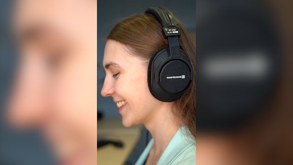 Valerie Börner im Radiostudio.