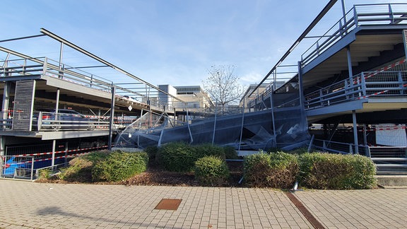 Am Parkhaus des Helios-Klinikums Erfurt sind zwei Rampen eingestürzt