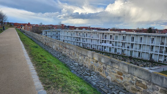 Ein Seniorenheim vom Petersberg aus fotografiert