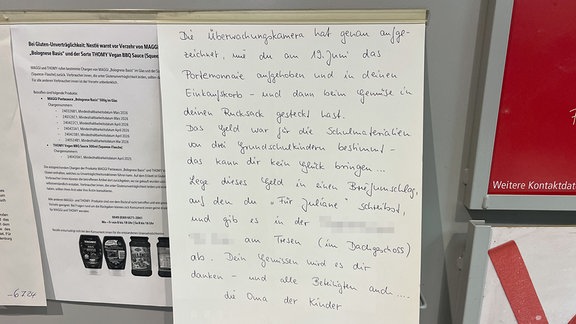 Ein Brief, der ausgehängt ist