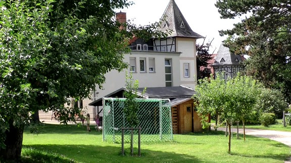 Das Jugendhilfestation genannte Kinderheim in Ebeleben.