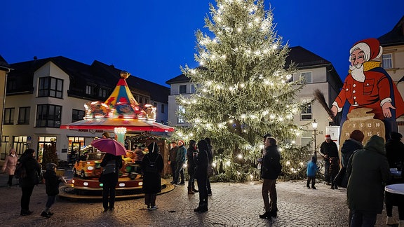 Weihnachtsmarkt in Schmölln. 