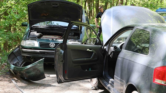 Bei einem Unfall in Gera sind mindestens drei Menschen verletzt worden, darunter zwei Kinder.