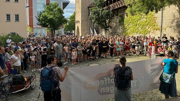 Chöre bei Liederkette für Toleranz