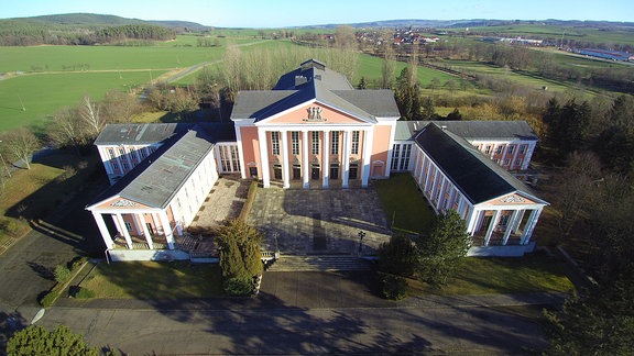 Kulturpalast des VEB Maxhütte Unterwellenborn  Bitte aus dem Tagesordner/Denkmal das Bild  Kulturpalast Unberwellenborn