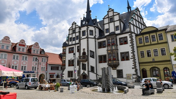 Das Rathaus am Marktplatz im Stadtzentrum