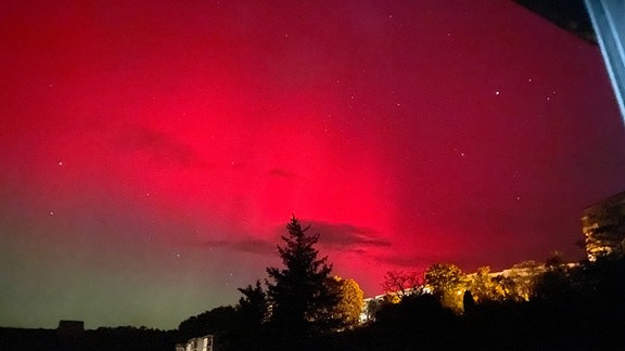 Farben am Nachthimmel über Thüringer Orten