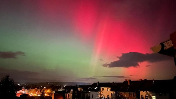 Farben am Nachthimmel über Thüringer Orten