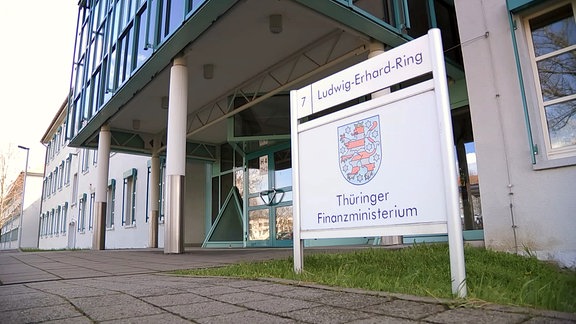 Eingang Thüringer Finanzministerium