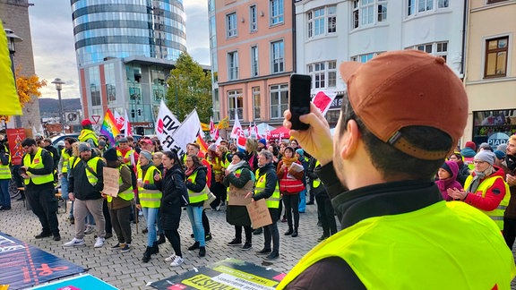 Studenten und Uni-Beschäftigte streiken