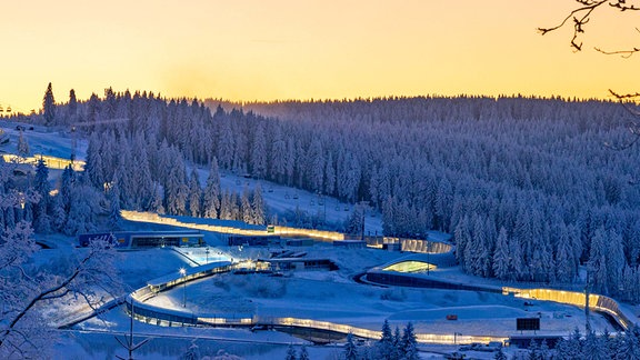 Blick auf die LOTTO Thüringen EISARENA in Oberhof