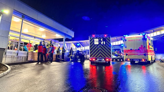 Rettungskräfte an Bob- und Rennrodelbahn in Oberhof.