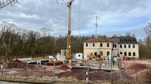 Das Jagdschloss Hohe Sonne steht neben einer Baustelle