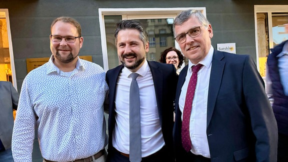 Die Stichwahl Sieger mit dem Amtsinhaber: der künftige Eisenacher Oberbürgermeister Christoph Ihling (CDU), der künftige Landrat des Wartburgkreises, Michael Brodführer (CDU) und der bisherige Landrat, Reinhard Krebs (CDU) (von links nach rechts)