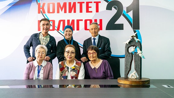 Opfer sowjetischer Atomwaffentests bei Semipalatinsk im Kulturhaus von Semey (Kasachstan), 2024