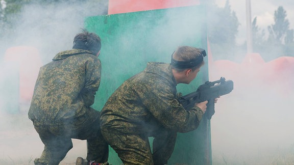 Militärtraining für Schüler und Studenten in Russland