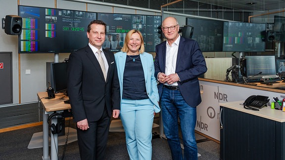 SAW/Nordost (v.l.): MDR-Intendant Ralf Ludwig, Radio Bremen-Intendantin Dr. Yvette Gerner und NDR-Intendant Joachim Knuth