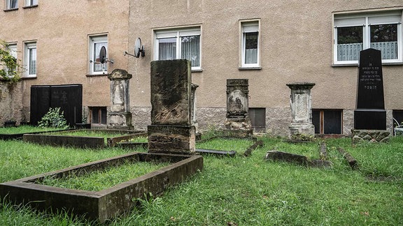 Gräber auf dem Jüdischen Friedhof in Nienburg